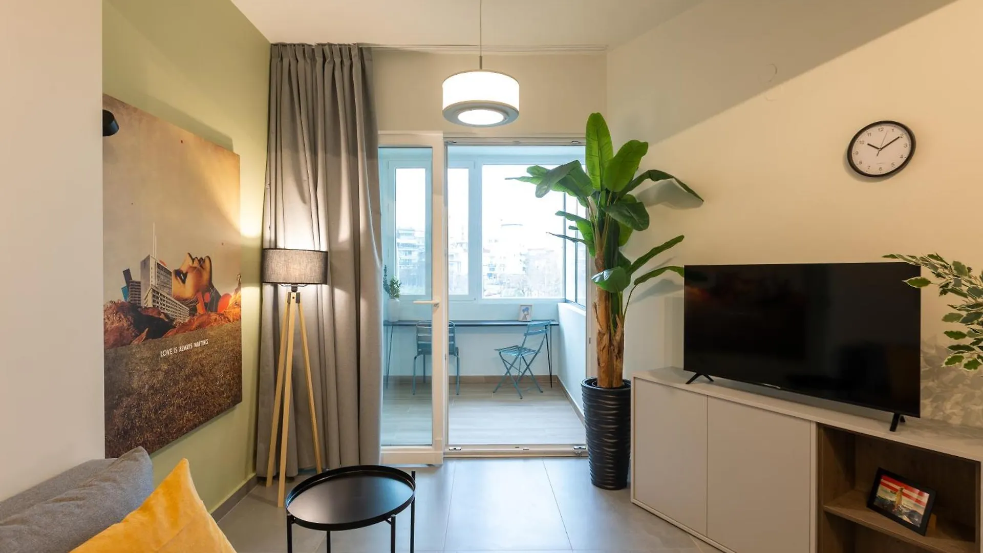 Homevision - The Next Chapter Thessaloniki Apartment