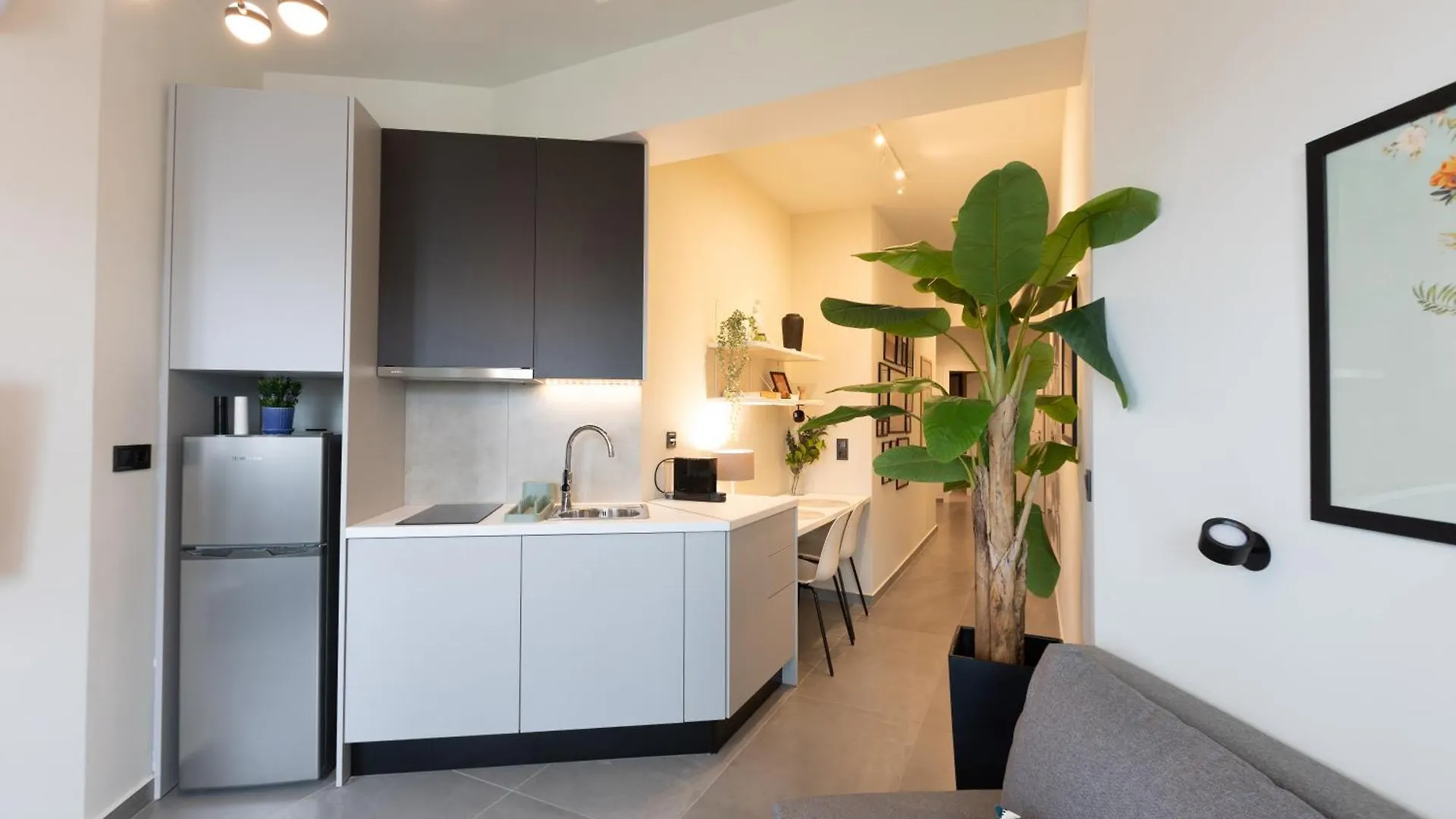 Homevision - The Next Chapter Thessaloniki Apartment