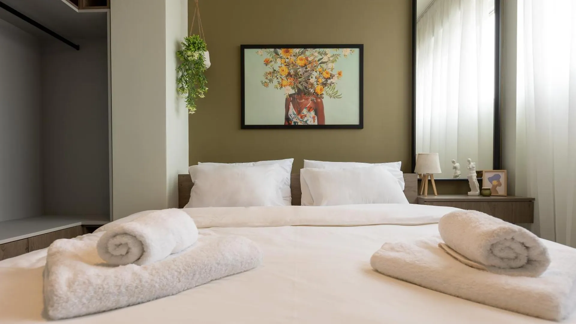 Homevision - The Next Chapter Thessaloniki Apartment