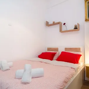 Aristotelous Street Small Apartment
