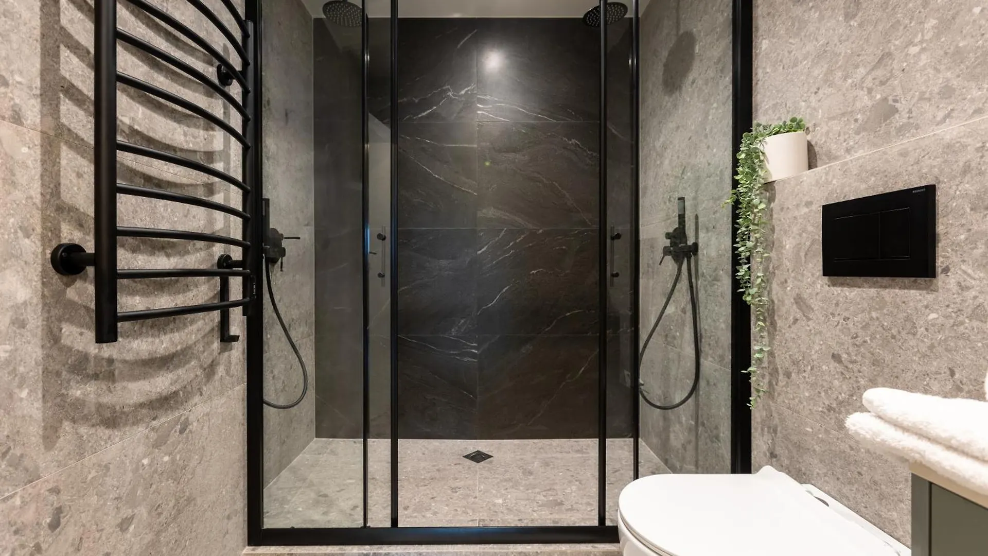 Homevision - The Next Chapter Thessaloniki Apartment