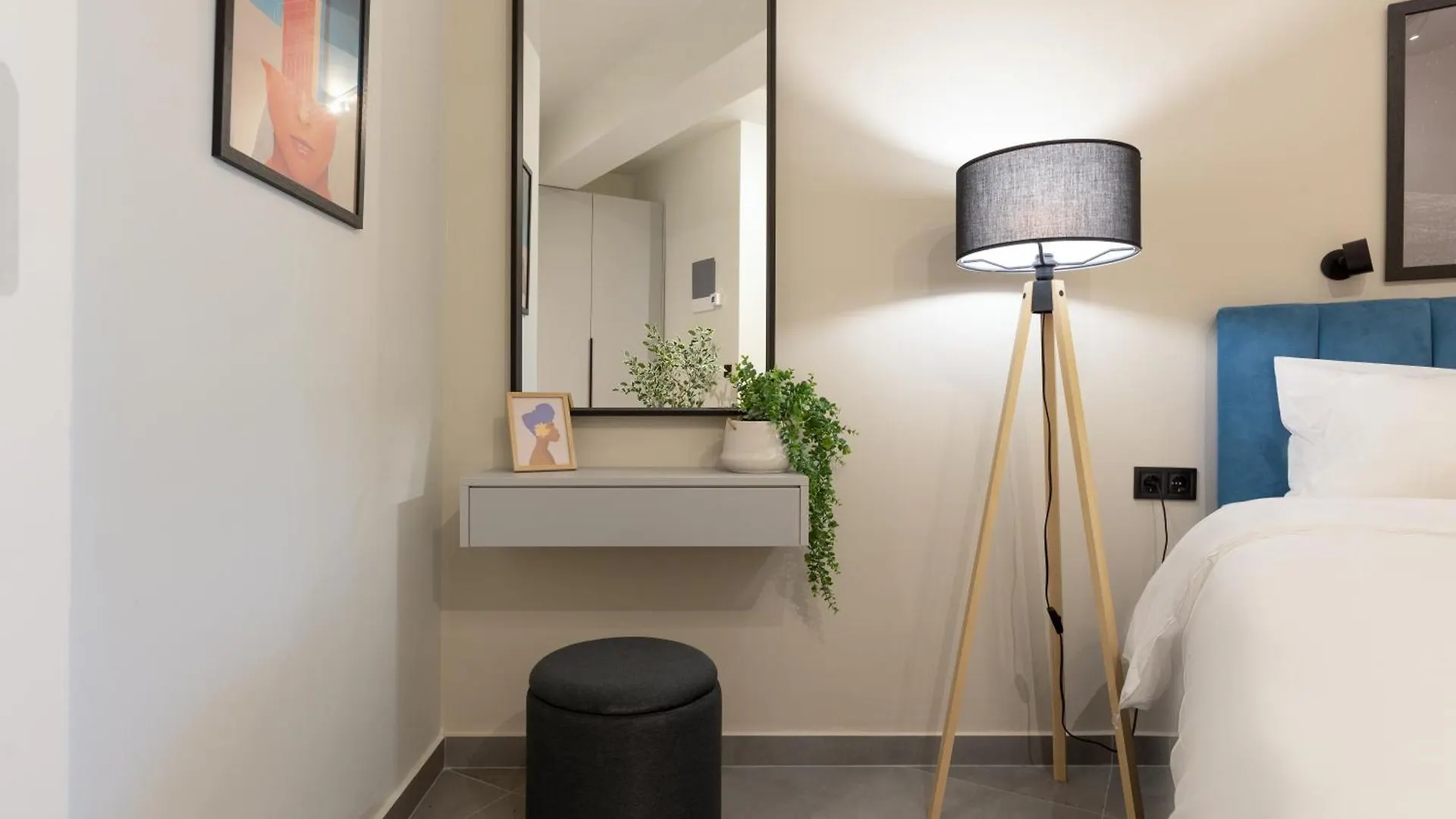 Homevision - The Next Chapter Thessaloniki Apartment