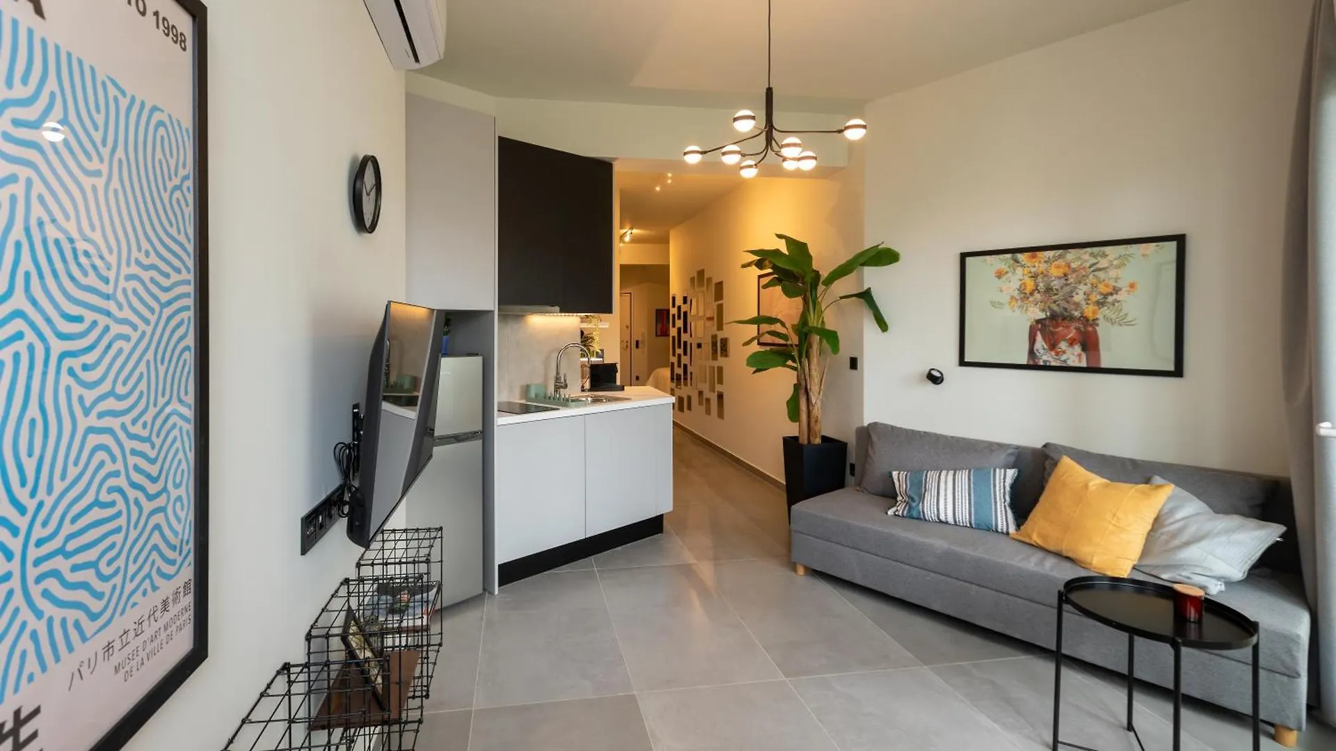 Homevision - The Next Chapter Thessaloniki Apartment